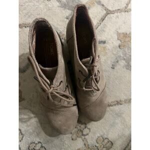 Toms taupe ankle boots